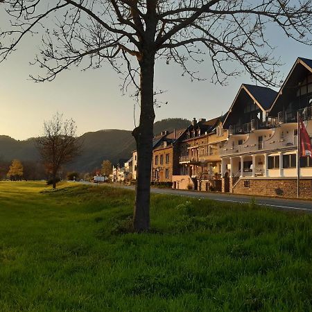 Haus Moselliebe B&B Ediger-Eller Exteriör bild
